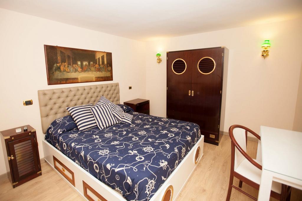 Hotel Ausonia 나폴리 외부 사진