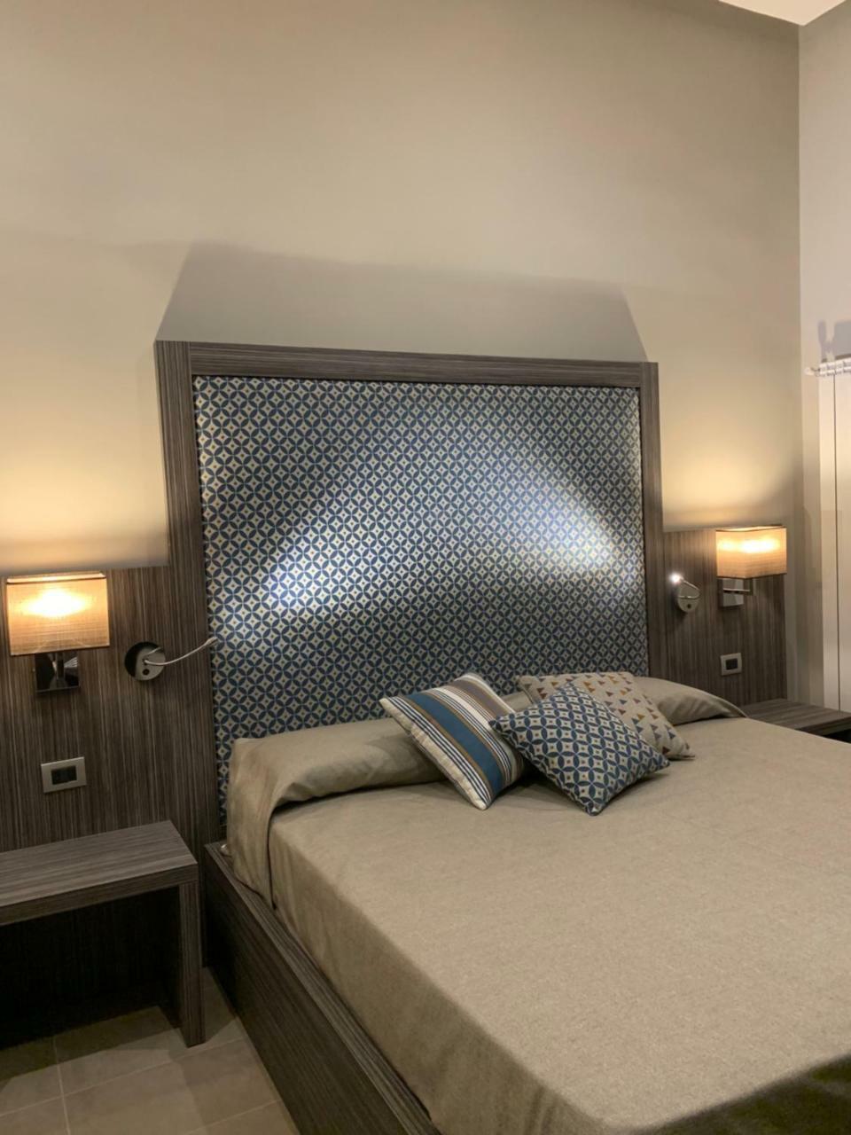 Hotel Ausonia 나폴리 외부 사진