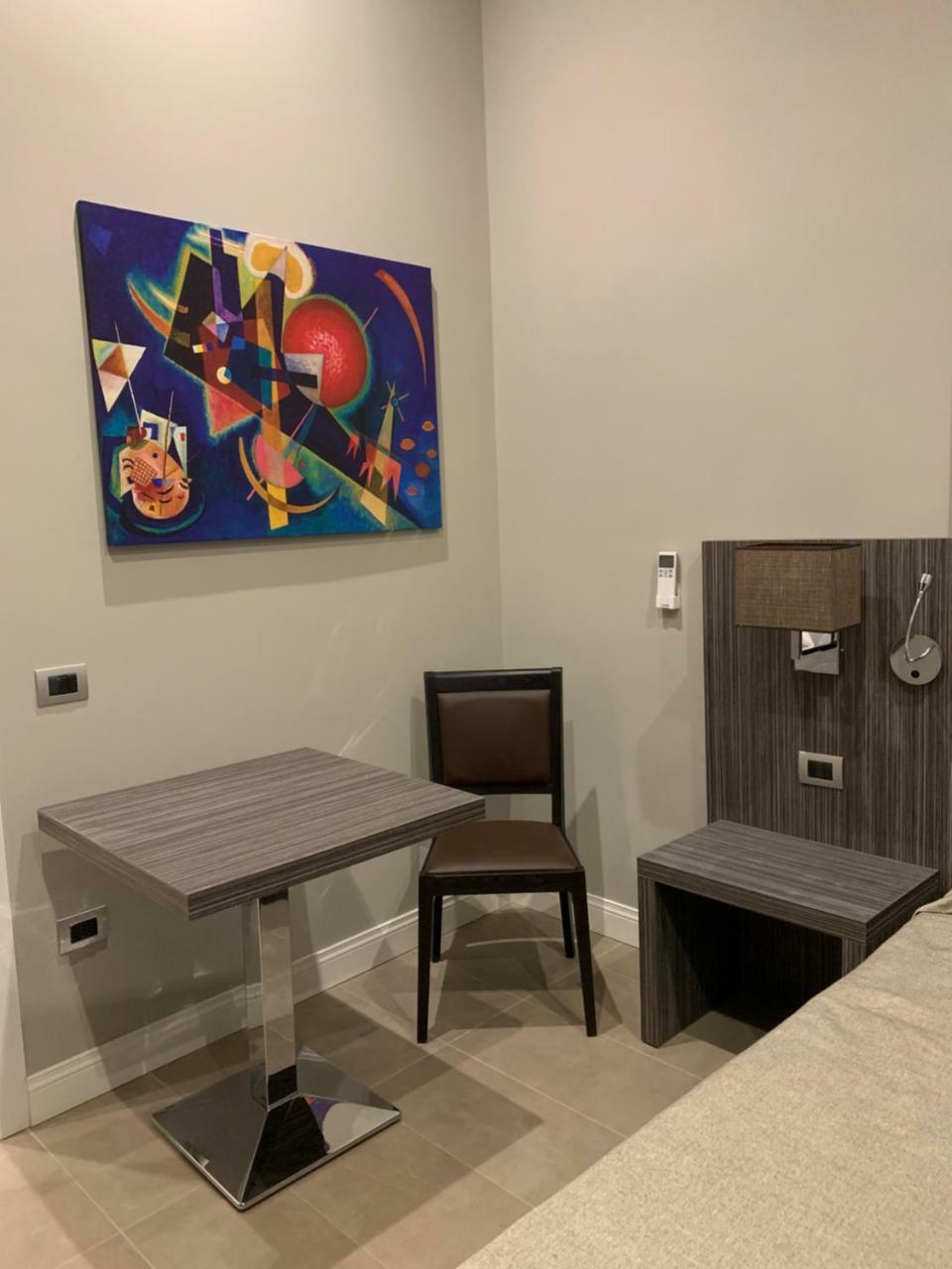 Hotel Ausonia 나폴리 외부 사진