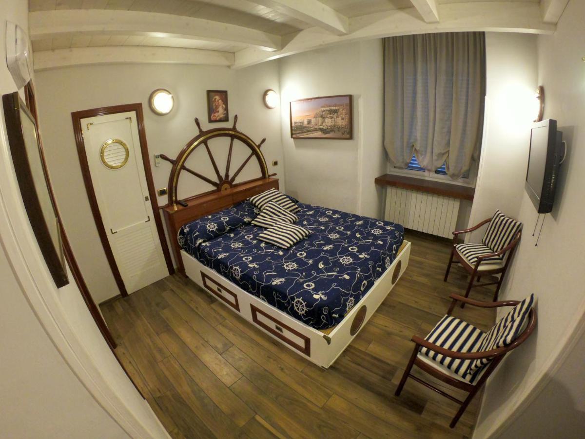 Hotel Ausonia 나폴리 외부 사진