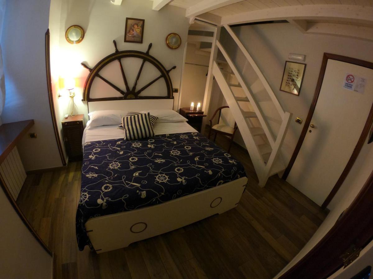 Hotel Ausonia 나폴리 외부 사진